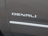 Used 2019 GMC Yukon Denali image 3