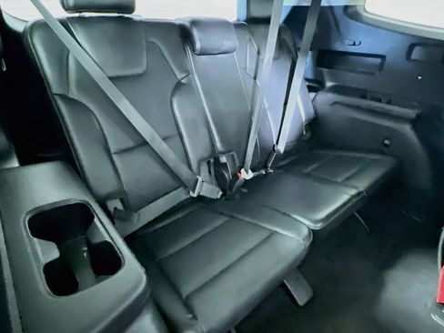Used 2025 Kia Telluride S AWD/4WD image 25