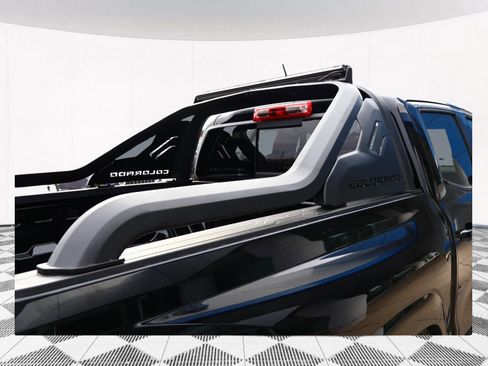 New 2025 Chevrolet Colorado Z71 w/ Midnight Edition image 23