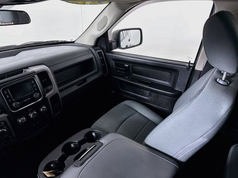 Used 2017 RAM 1500 Express AWD/4WD image 23
