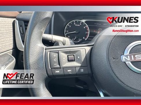 Used 2023 Nissan Rogue S AWD/4WD image 19