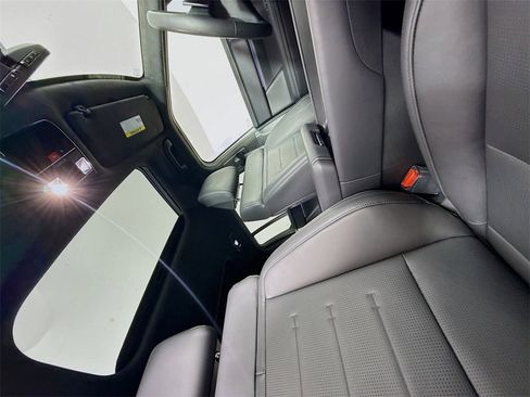 Used 2025 Hyundai Santa Fe Calligraphy image 32