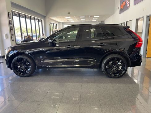 Used 2025 Volvo XC60 B5 Ultra w/ Climate Package AWD/4WD image 2