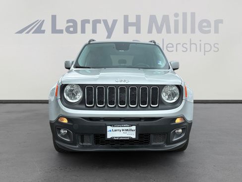 Used 2017 Jeep Renegade Latitude w/ Cold Weather Group AWD/4WD image 8