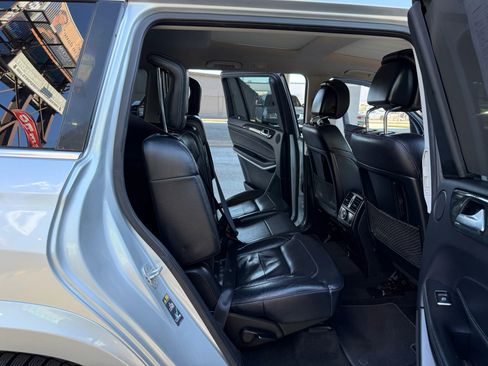 Used 2017 Mercedes-Benz GLS 550 4MATIC image 24
