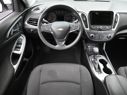 Used 2024 Chevrolet Malibu LT image 11