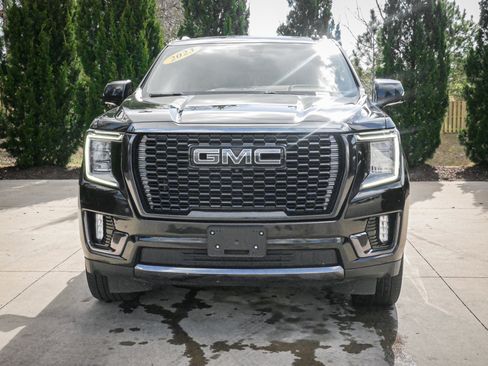 Used 2023 GMC Yukon XL Denali Ultimate image 3