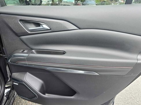 Used 2024 Chevrolet Traverse RS w/ LPO, Floor Liner Package AWD/4WD image 13
