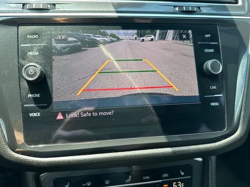 Certified 2024 Volkswagen Tiguan SE R-Line AWD/4WD image 26