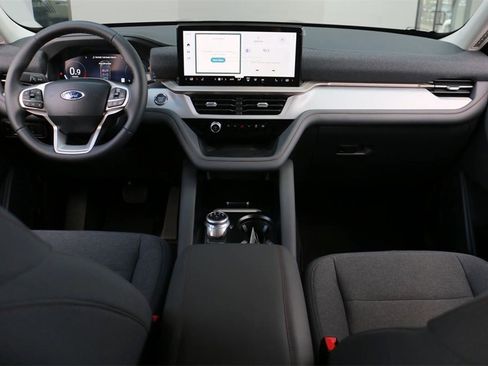 New 2025 Ford Explorer Active image 24