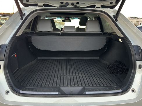 Used 2021 Toyota Venza Limited image 30