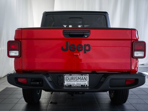 New 2025 Jeep Gladiator Sport image 5