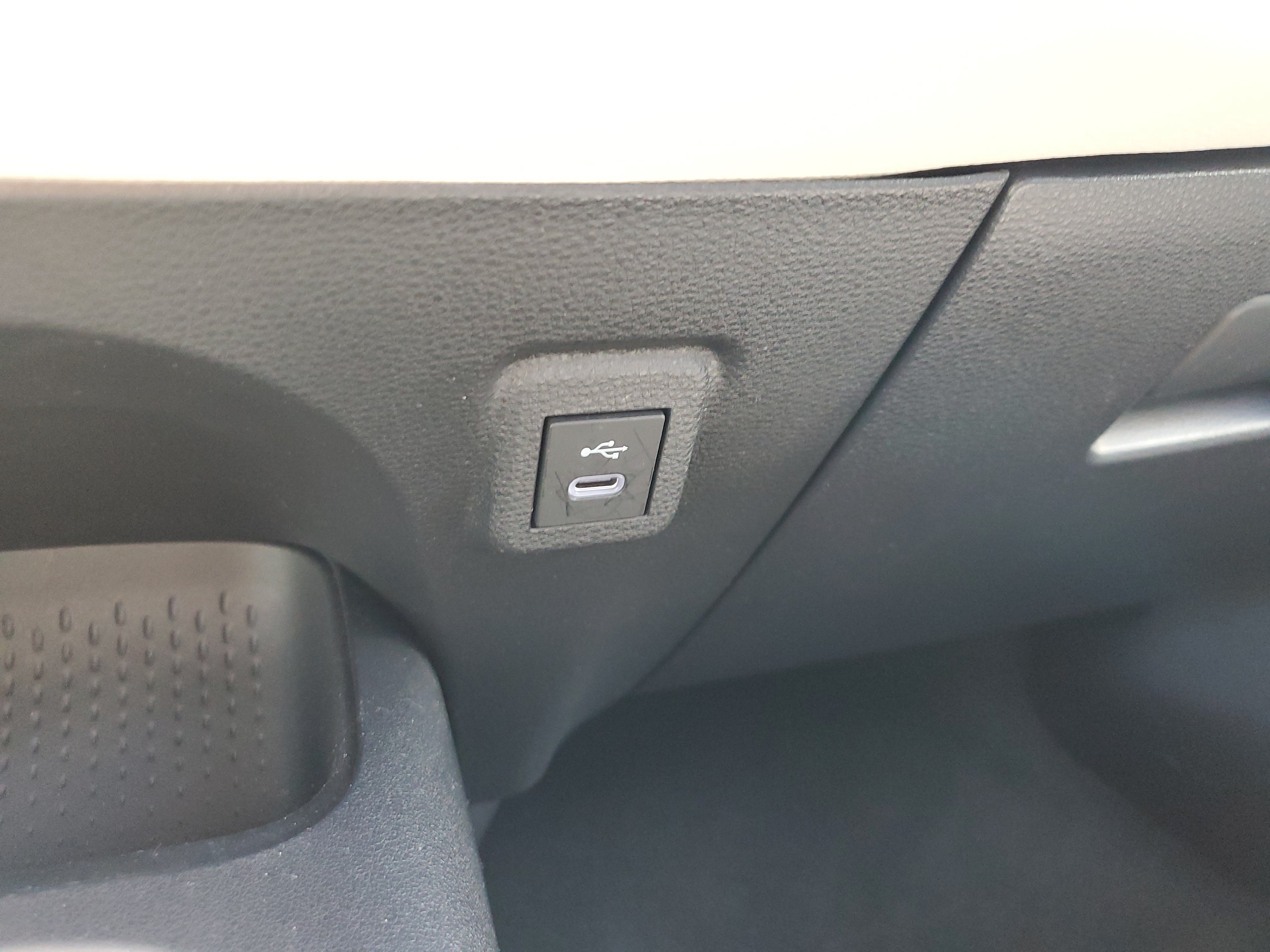 Used 2026 Toyota Corolla LE FWD image 21