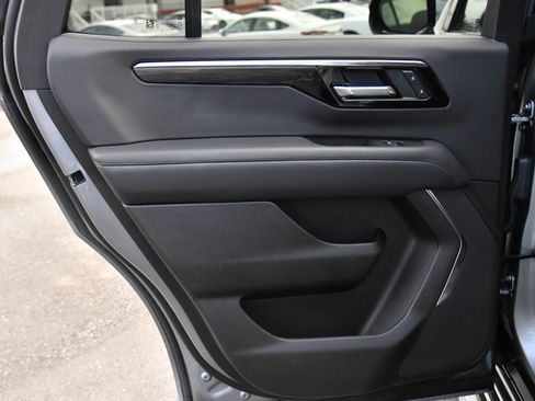 Used 2025 Chevrolet Tahoe LT image 45