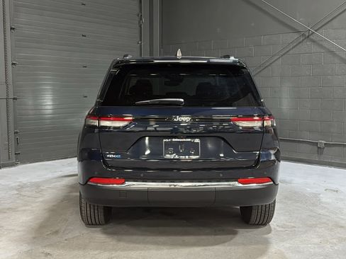 Used 2023 Jeep Grand Cherokee 4WD 4xe image 5