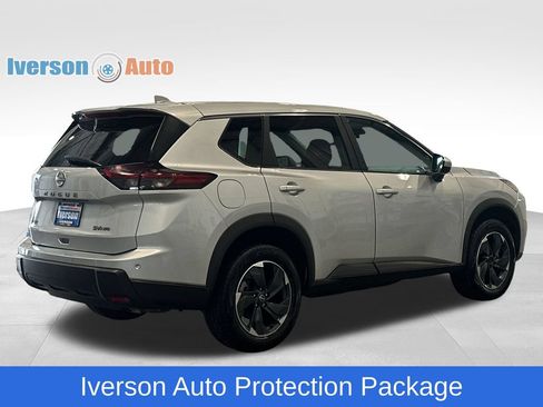 Used 2024 Nissan Rogue SV AWD/4WD image 9