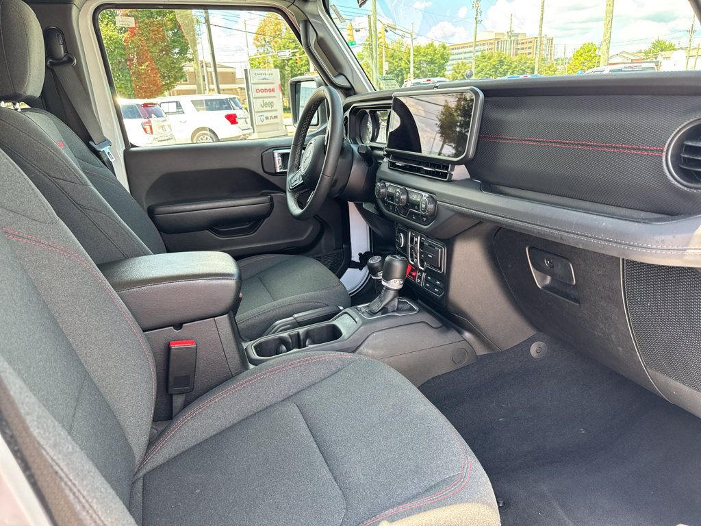 Used 2025 Jeep Wrangler Unlimited Rubicon AWD/4WD image 18