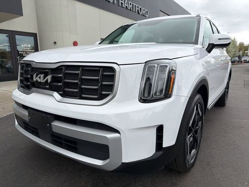 Used 2025 Kia Telluride S image 10