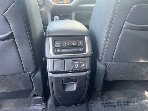 Used 2023 Subaru Ascent Limited AWD/4WD image 26