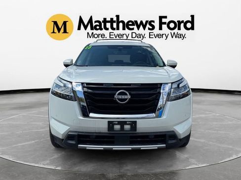 Used 2023 Nissan Pathfinder Platinum w/ Lighting Package (N93) AWD/4WD image 8
