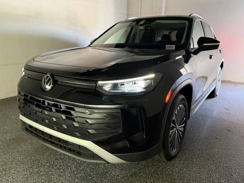 New 2026 Volkswagen Tiguan S AWD/4WD image 43