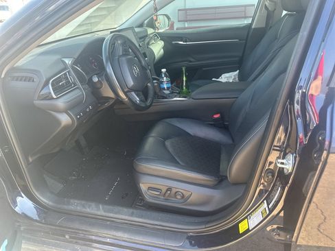 Used 2022 Toyota Camry XSE image 3