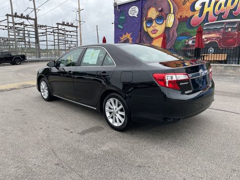 Used 2012 Toyota Camry XLE FWD image 3