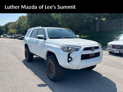 Used 2024 Toyota 4Runner SR5 Premium w/ Moonroof Package AWD/4WD image 1