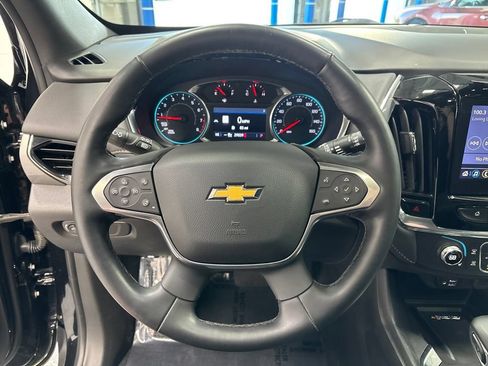 Used 2023 Chevrolet Traverse LT w/ LT Premium Package AWD/4WD image 14