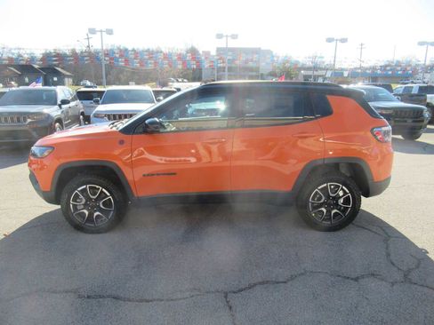 New 2026 Jeep Compass Trailhawk image 2