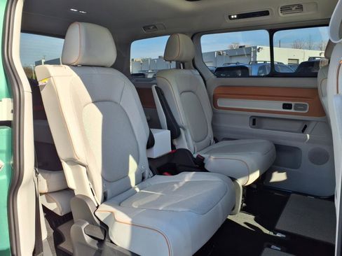 New 2025 Volkswagen ID. Buzz 1st Edition image 7