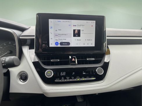 Used 2024 Toyota Corolla SE image 26