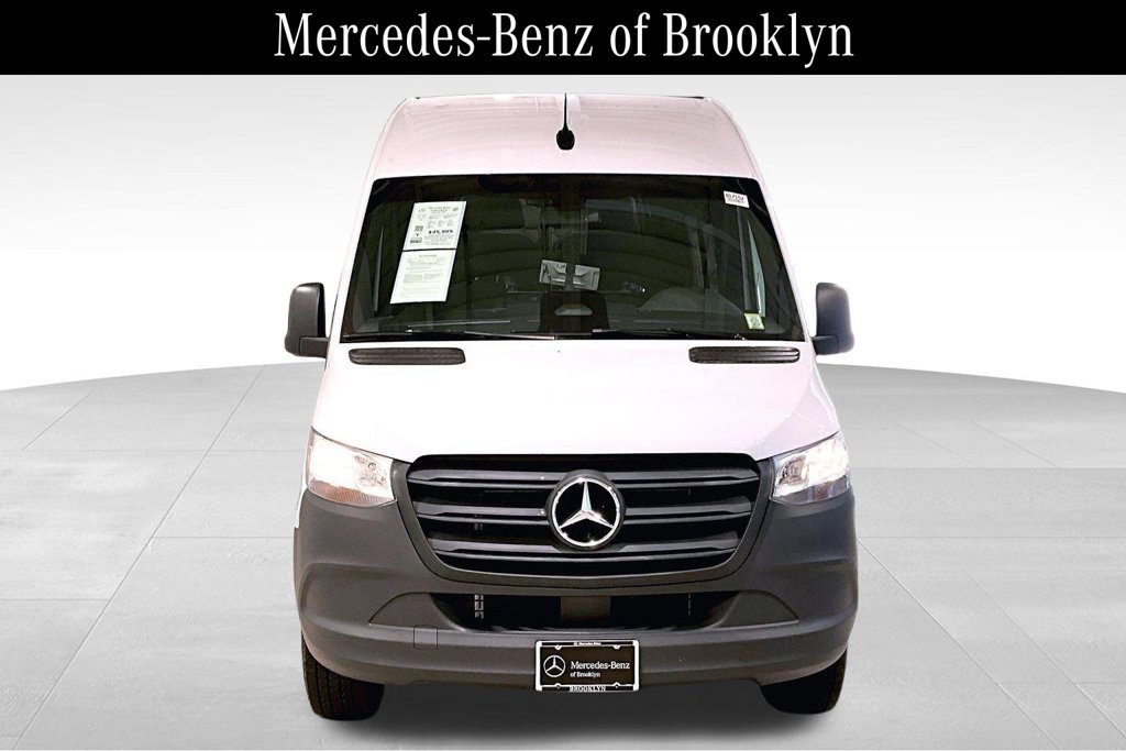 Used 2025 Mercedes-Benz Sprinter 2500 image 3