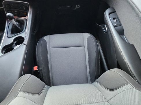 Used 2016 Dodge Challenger R/T image 13