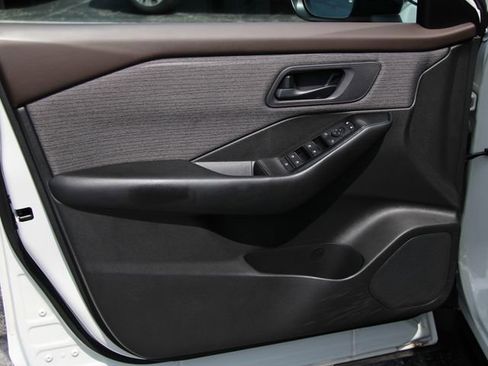 Certified 2023 Nissan Rogue S AWD/4WD image 13