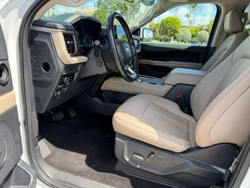 Used 2023 Ford Expedition Max Limited RWD image 6