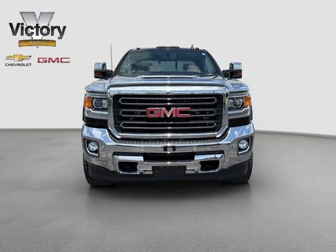Used 2019 GMC Sierra 2500 SLT w/ Duramax Plus Package AWD/4WD image 2