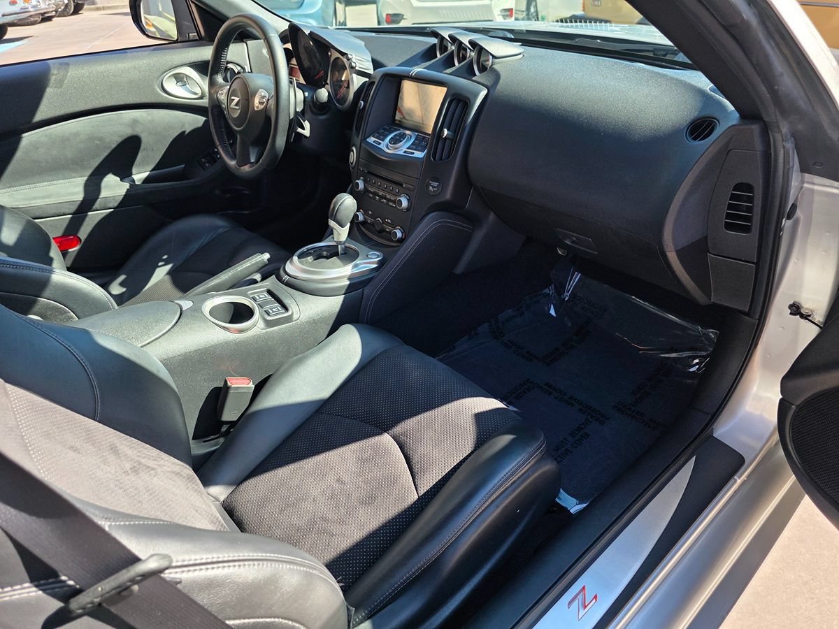 Used 2012 Nissan 370Z Touring RWD image 15