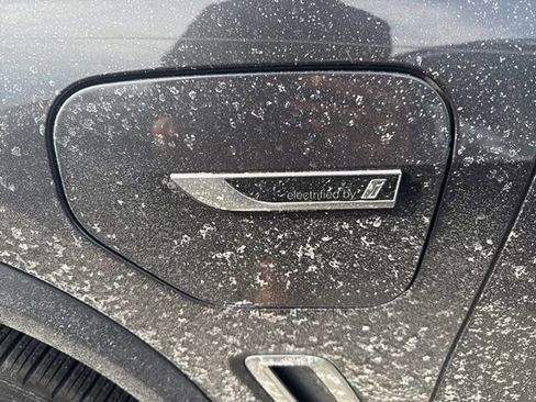 Used 2023 BMW X5 xDrive45e w/ Climate Comfort Package image 6