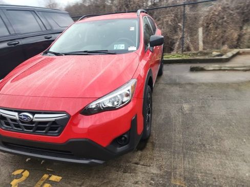 Used 2021 Subaru Crosstrek 2.0i image 4