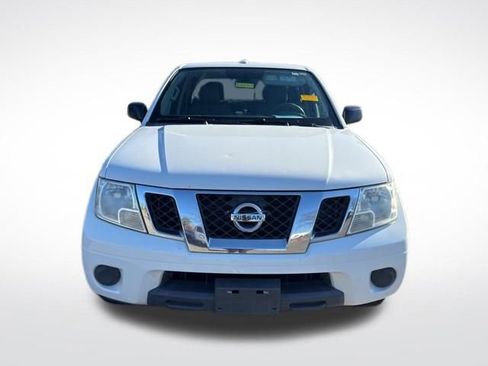 Used 2016 Nissan Frontier SV image 7