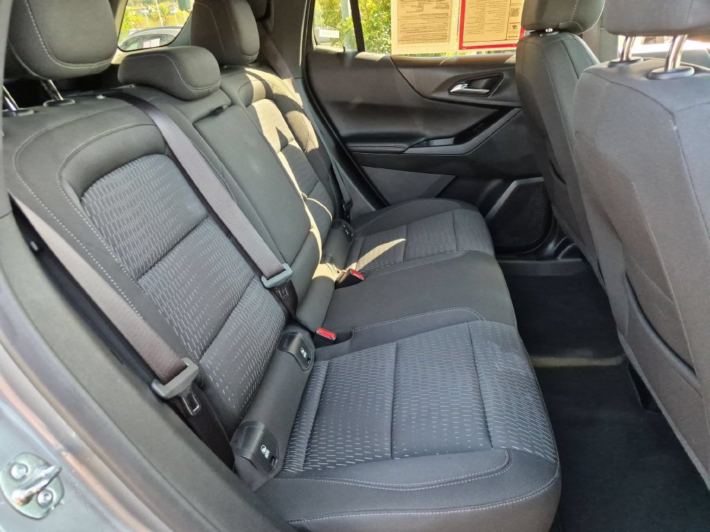 Used 2026 Chevrolet Equinox LT AWD/4WD image 30