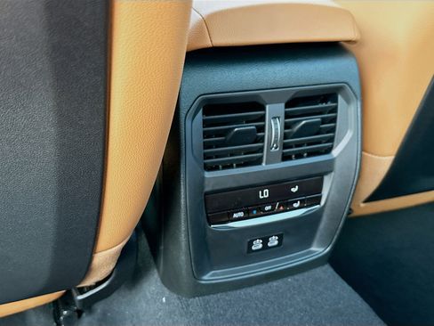 New 2026 BMW 330i Sedan w/ Convenience Package RWD image 16