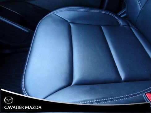 Used 2023 Ford Explorer XLT w/ Equipment Group 202A image 36