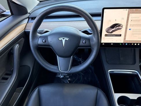 Used 2023 Tesla Model 3 Standard Range image 22