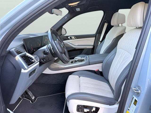 Used 2024 BMW X7 xDrive40i w/ Executive Package AWD/4WD image 25
