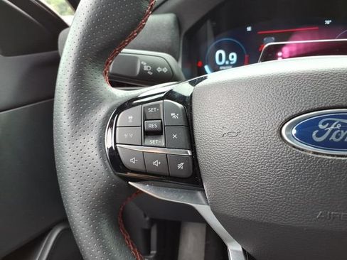 Certified 2025 Ford Explorer ST-Line AWD/4WD image 24