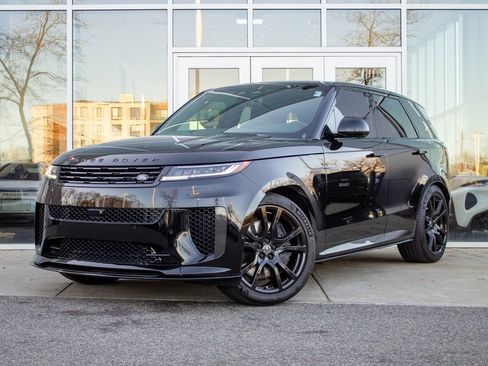 Used 2024 Land Rover Range Rover Sport image 1