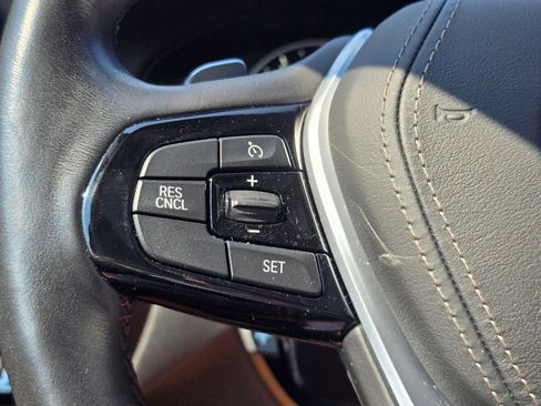 Used 2018 BMW 530i xDrive AWD/4WD image 32