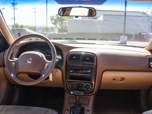 Used 2001 Saturn L-Series L200 image 16
